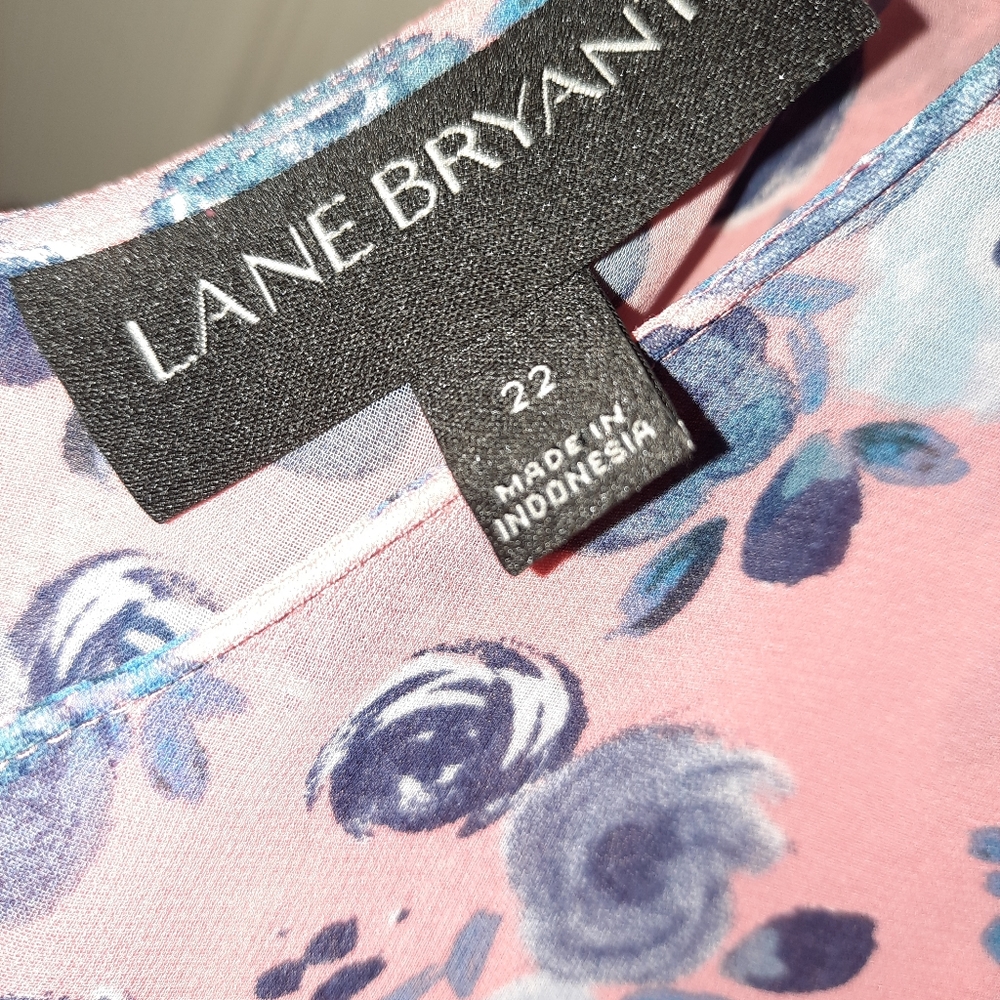 Lane Bryant Double layer V-neck sleeveless - Picture 2 of 2